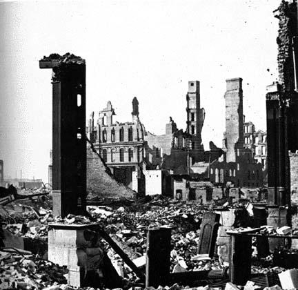 Fire ruins, as seen from the corner of Dearborn and Monroe Streets, 1871